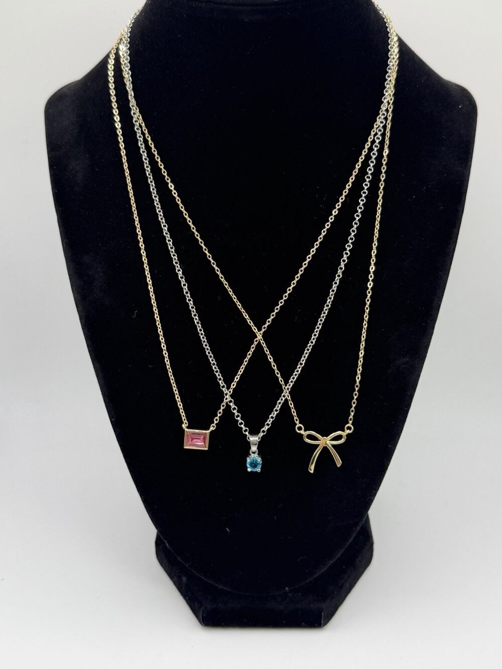 Dainty Minimalist Gold Tone Pendant Necklace Lot of 3 Bow Stone Pink Blue